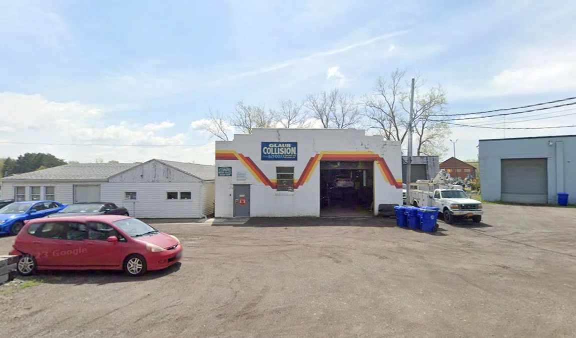 Glaub's Collision - 467 Mineral Springs Rd West Seneca, NY 14224 - 716-821-0077 - Collision Shop in Buffalo NY - Image0020